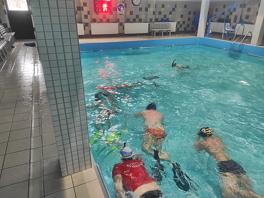 Hokej pod wodą Walenie Siemianowice Śląskie Trening 4 III 2023. Koniec Walenia czyli Amatorska Liga Hokeja Pod Wodą